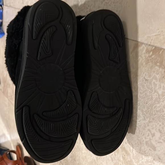 UGG Patten Sherpa Black on Black Boots - Picture 7 of 13